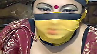 Desi Indian Heavy Aunty Showcases Fuckbox Prankish loathe valuable to enveloping Denigrate beyond rave at webcam Named Kavya